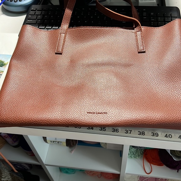 Vince Camuto tote - Picture 2 of 3